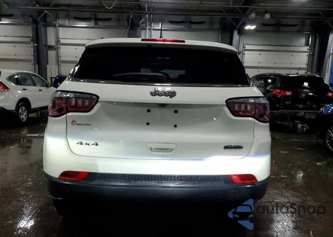 2019 Jeep Compass Latitude из США, поврежденный, VIN 3C4NJDBB0KT599089